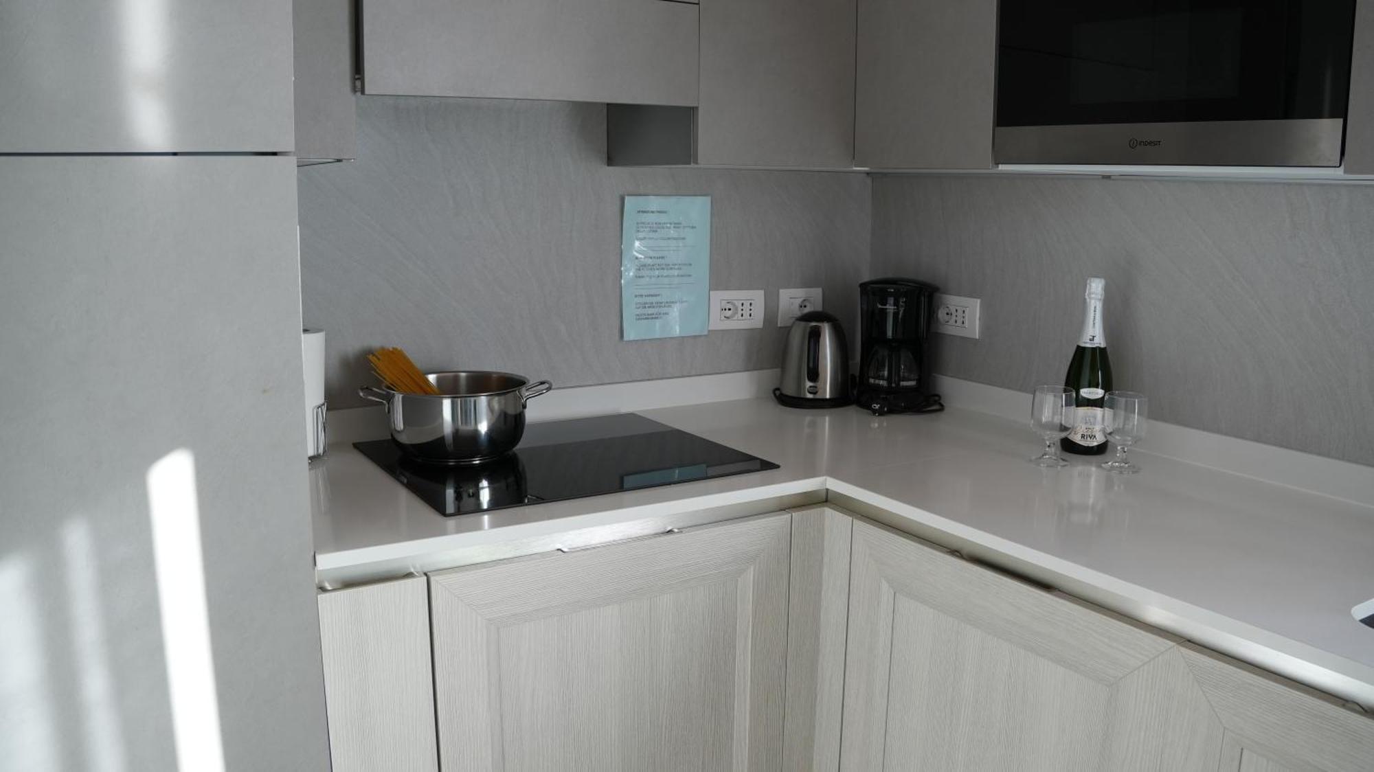 Casa Maria Apartments Riva del Garda Room photo